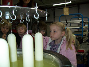 ITT100_2308-Kerzenmacher
