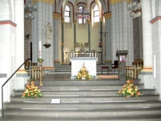 Kirche inne