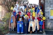 Sternsinger unserer Pfarrgemeinde vor St. Judas Thaddäus