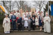 Kokis mit Pfr. Hatscher, Diakon Casel, Katecheten und Ministranten Kokis mit Pfr. Hatscher, Diakon Casel, Katecheten und Ministranten
