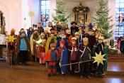 Sternsinger in der Kirche