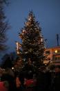 Alle Jahre wieder erstrahlt unser Dorftannenbaum...