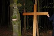 Karfreitag - abwechselnd wird das schwere Kreuz getragen