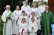 Mini-Leiter, neue Ministranten, Diakon Udo Casel und Pfr. Arnold Hatscher 